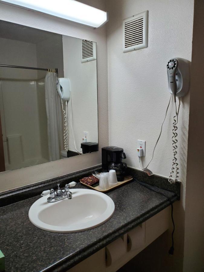 Bellis Inn Bellingham Bagian luar foto